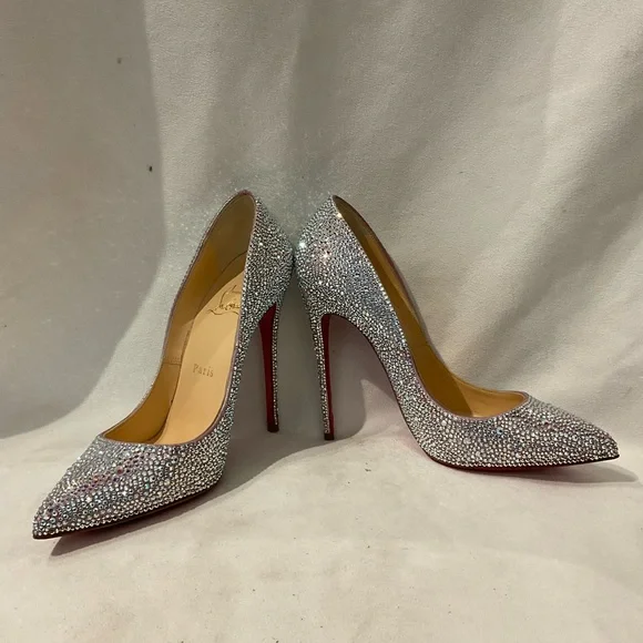 Christina Louboutin Pumps - Picture 6 of 6